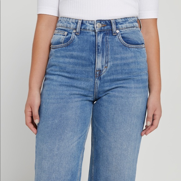 Nina wide-leg jeans in light blue - Picture 9 of 10